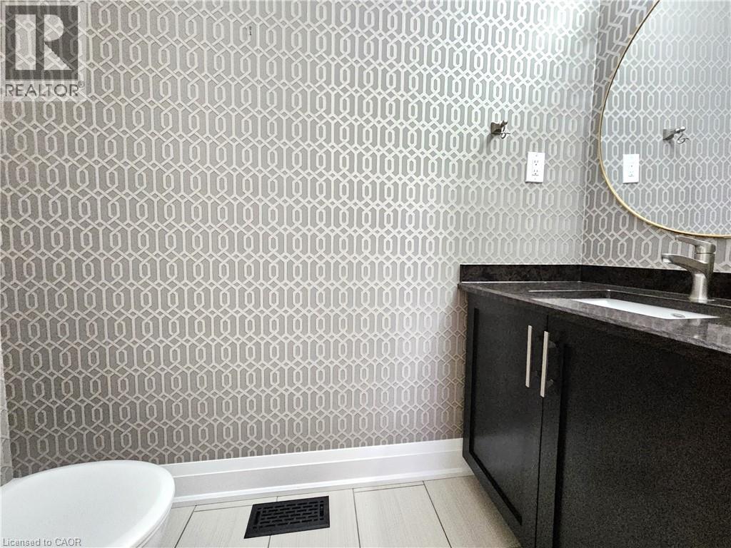 2 Aquasanta Crescent, Hamilton, Ontario  L9B 2K8 - Photo 10 - 40811389