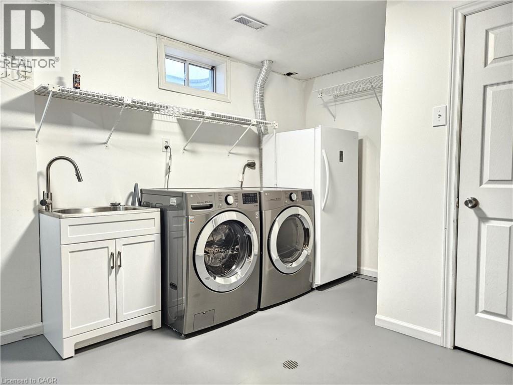 2 Aquasanta Crescent, Hamilton, Ontario  L9B 2K8 - Photo 23 - 40811389