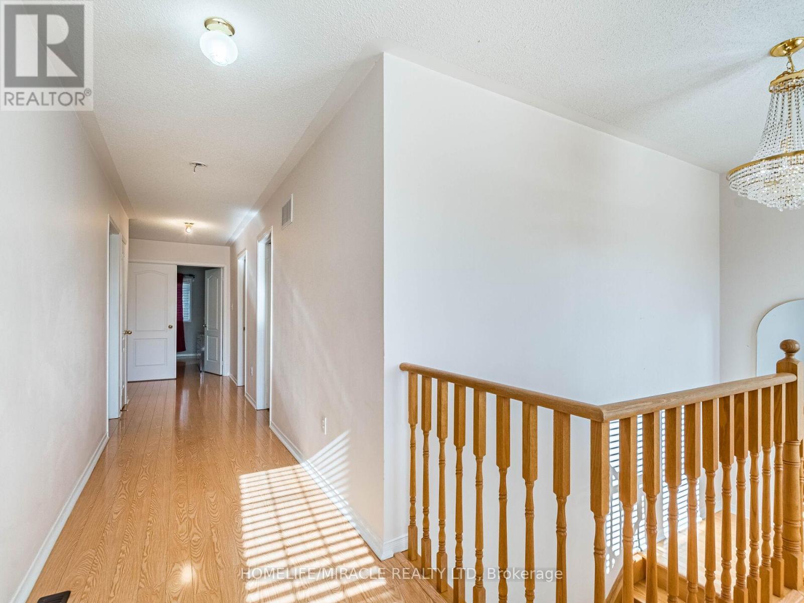 5 Sams Crescent, Brampton (Fletcher's Meadow), Ontario  L7A 3T8 - Photo 26 - W12879334