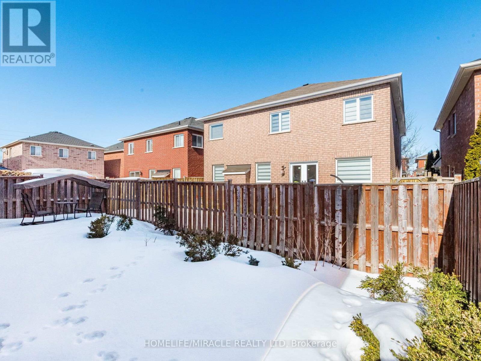 5 Sams Crescent, Brampton (Fletcher's Meadow), Ontario  L7A 3T8 - Photo 42 - W12879334