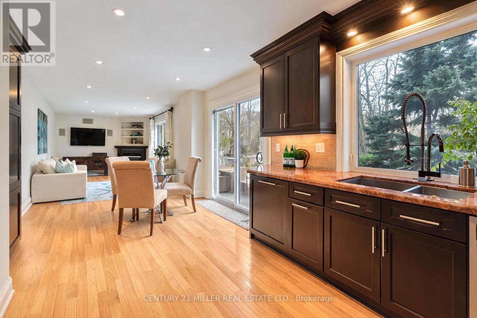 2144 Grand Ravine Drive, Oakville (Ro River Oaks), Ontario  L6H 6B4 - Photo 13 - W12879346