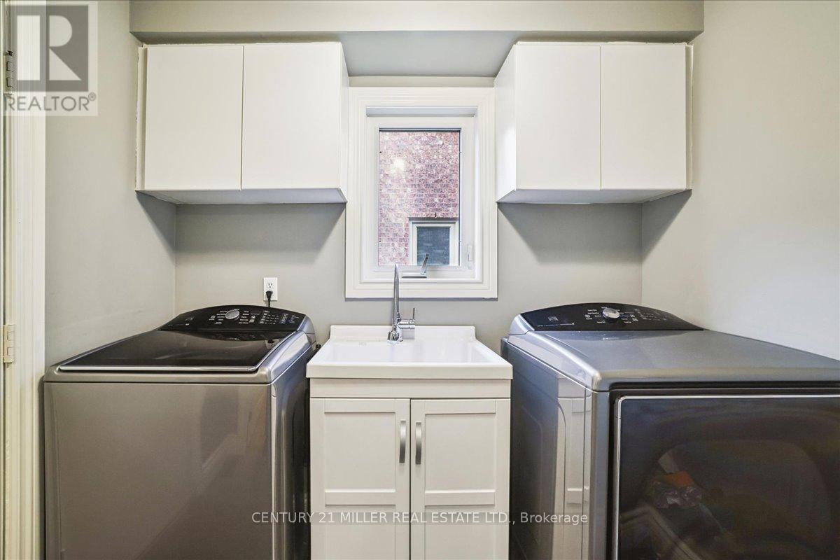 2144 Grand Ravine Drive, Oakville (Ro River Oaks), Ontario  L6H 6B4 - Photo 18 - W12879346