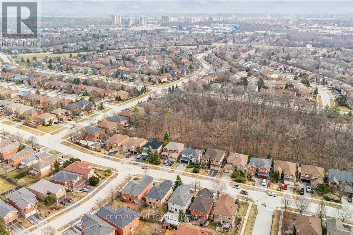 2144 Grand Ravine Drive, Oakville (Ro River Oaks), Ontario  L6H 6B4 - Photo 38 - W12879346