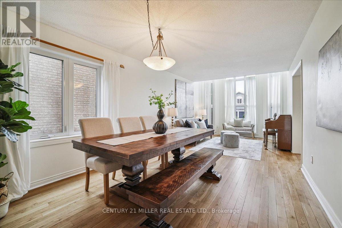 2144 Grand Ravine Drive, Oakville (Ro River Oaks), Ontario  L6H 6B4 - Photo 7 - W12879346