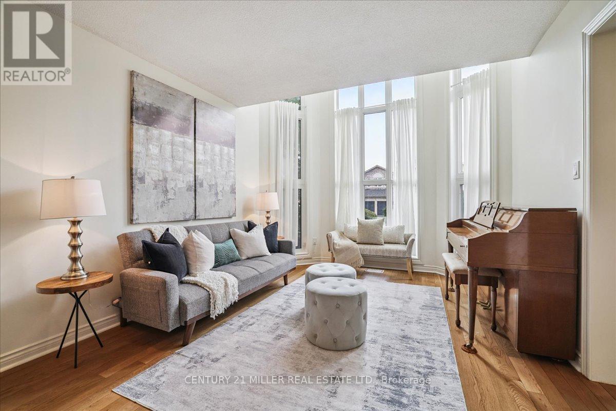 2144 Grand Ravine Drive, Oakville (Ro River Oaks), Ontario  L6H 6B4 - Photo 8 - W12879346