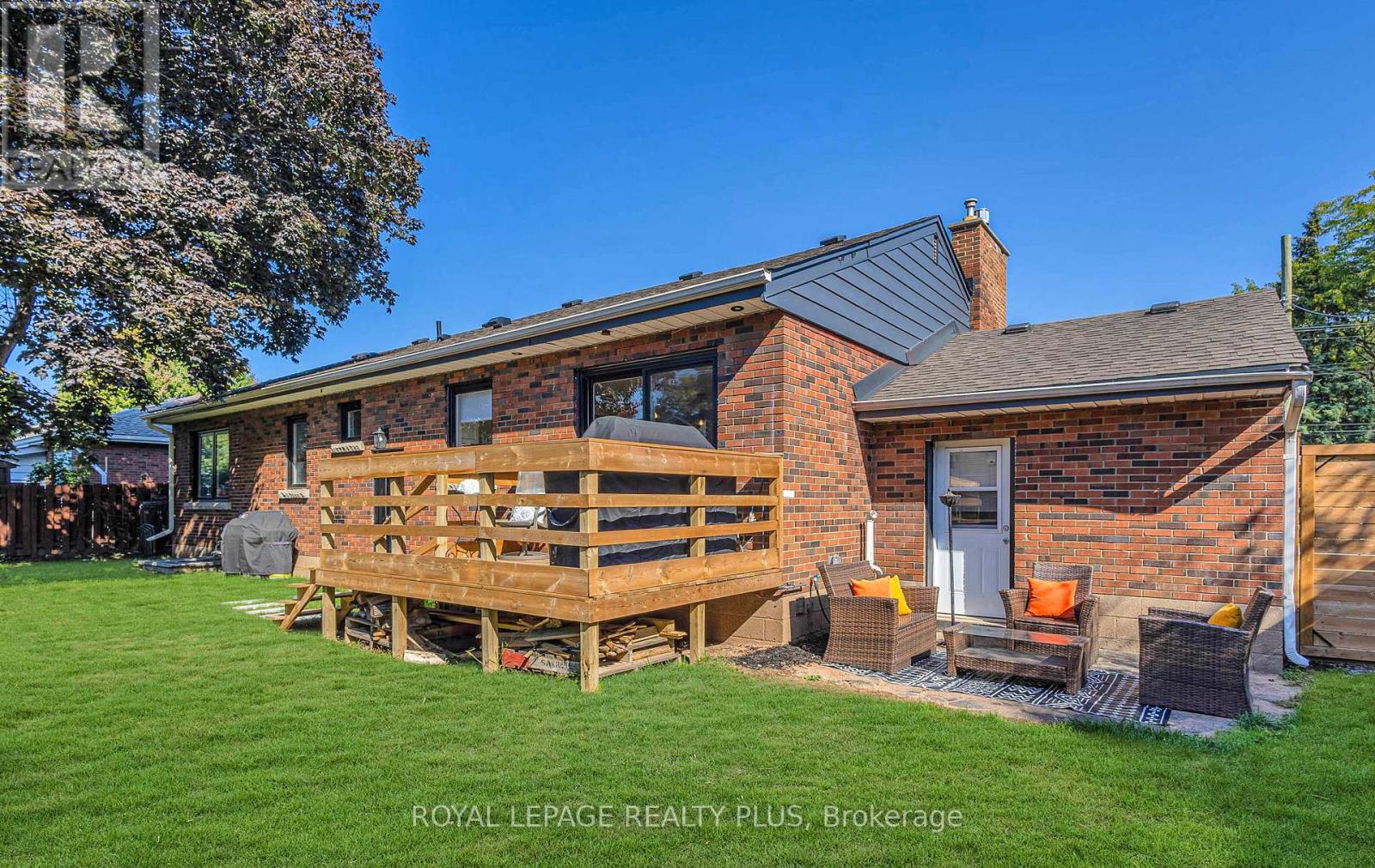 884 Eagle Drive, Burlington (Lasalle), Ontario  L7T 3A4 - Photo 6 - W12879358