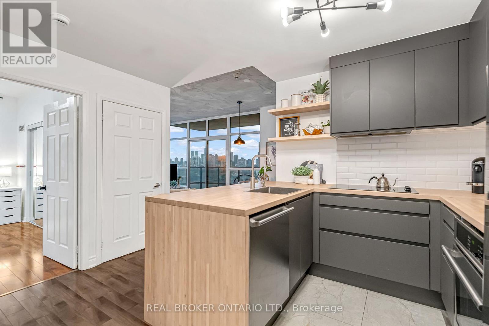 904 - 220 Forum Drive, Mississauga, Ontario  L4Z 4K1 - Photo 8 - W12879392