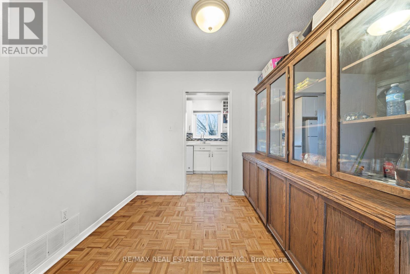 86 Judith Crescent, Brampton (Northgate), Ontario  L6S 3J4 - Photo 12 - W12879406