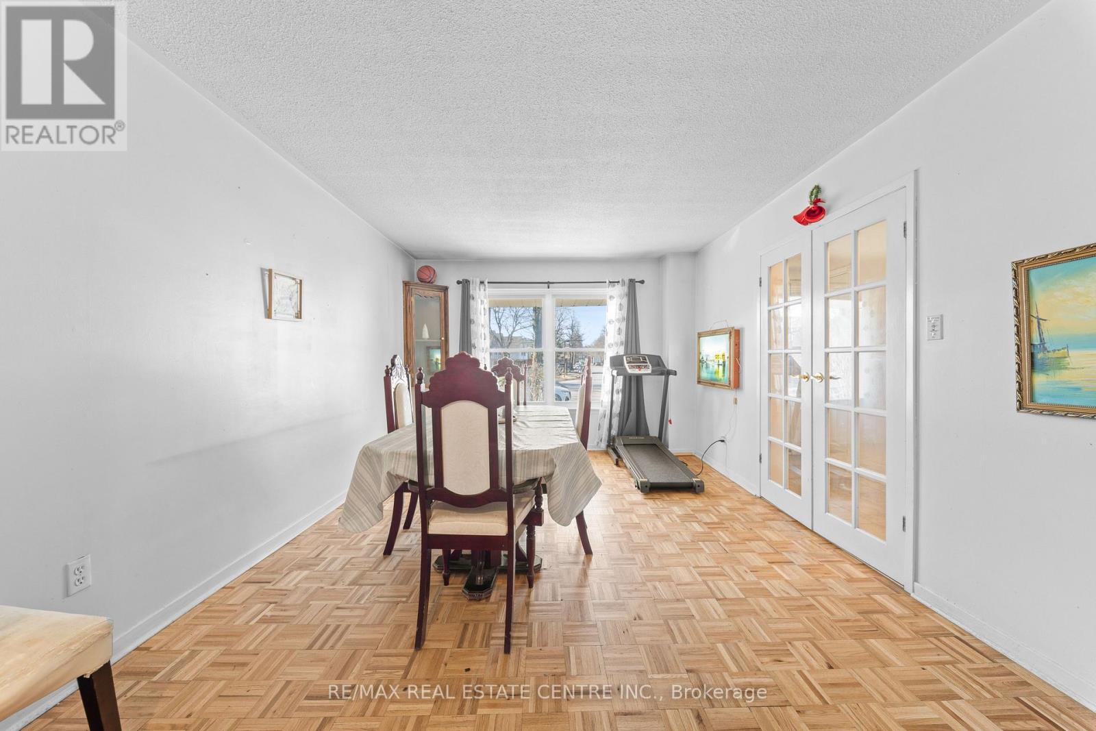 86 Judith Crescent, Brampton (Northgate), Ontario  L6S 3J4 - Photo 6 - W12879406