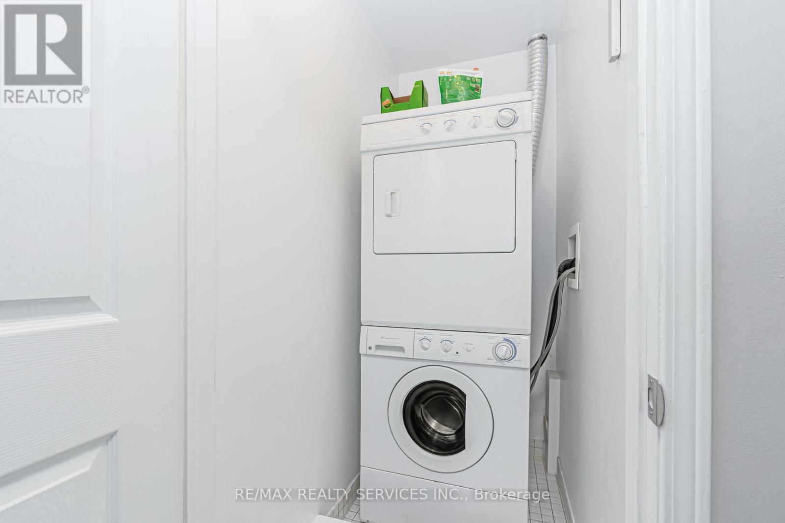 92 - 60 Fairwood Circle, Brampton (Sandringham-Wellington), Ontario  L6R 0Y6 - Photo 21 - W12879458