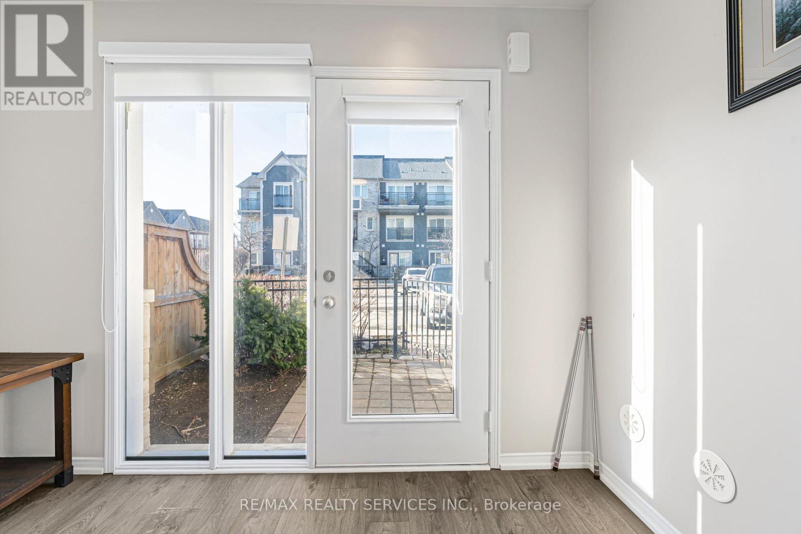 92 - 60 Fairwood Circle, Brampton (Sandringham-Wellington), Ontario  L6R 0Y6 - Photo 6 - W12879458