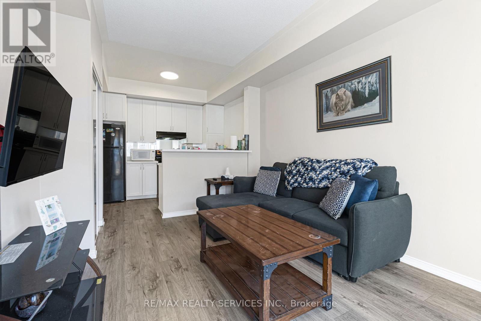 92 - 60 Fairwood Circle, Brampton (Sandringham-Wellington), Ontario  L6R 0Y6 - Photo 8 - W12879458