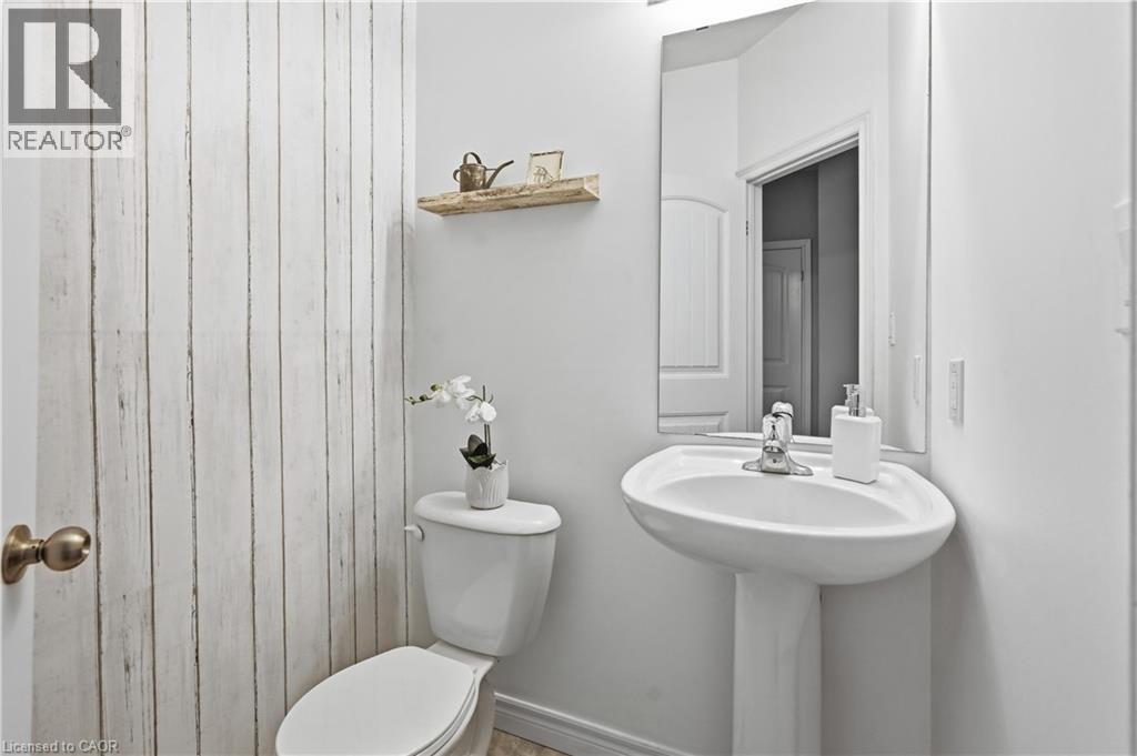 64 Springvalley Crescent, Hamilton, Ontario  L9C 7X3 - Photo 18 - 40810533