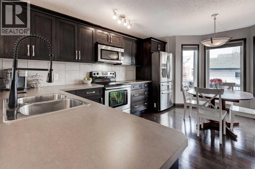 58 Elgin Meadows Gardens Se, Calgary, Alberta  T2Z 0M2 - Photo 4 - A2291881