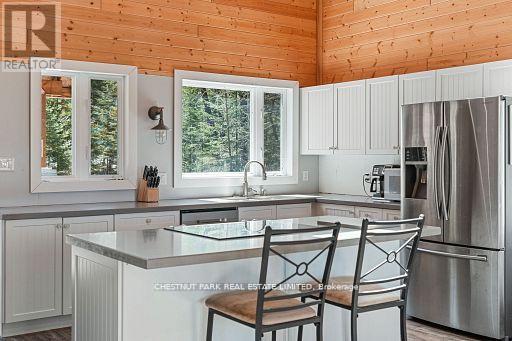 1038 Stonehenge Lane, Highlands East (Cardiff Ward), Ontario  K0L 1M0 - Photo 7 - X12879370