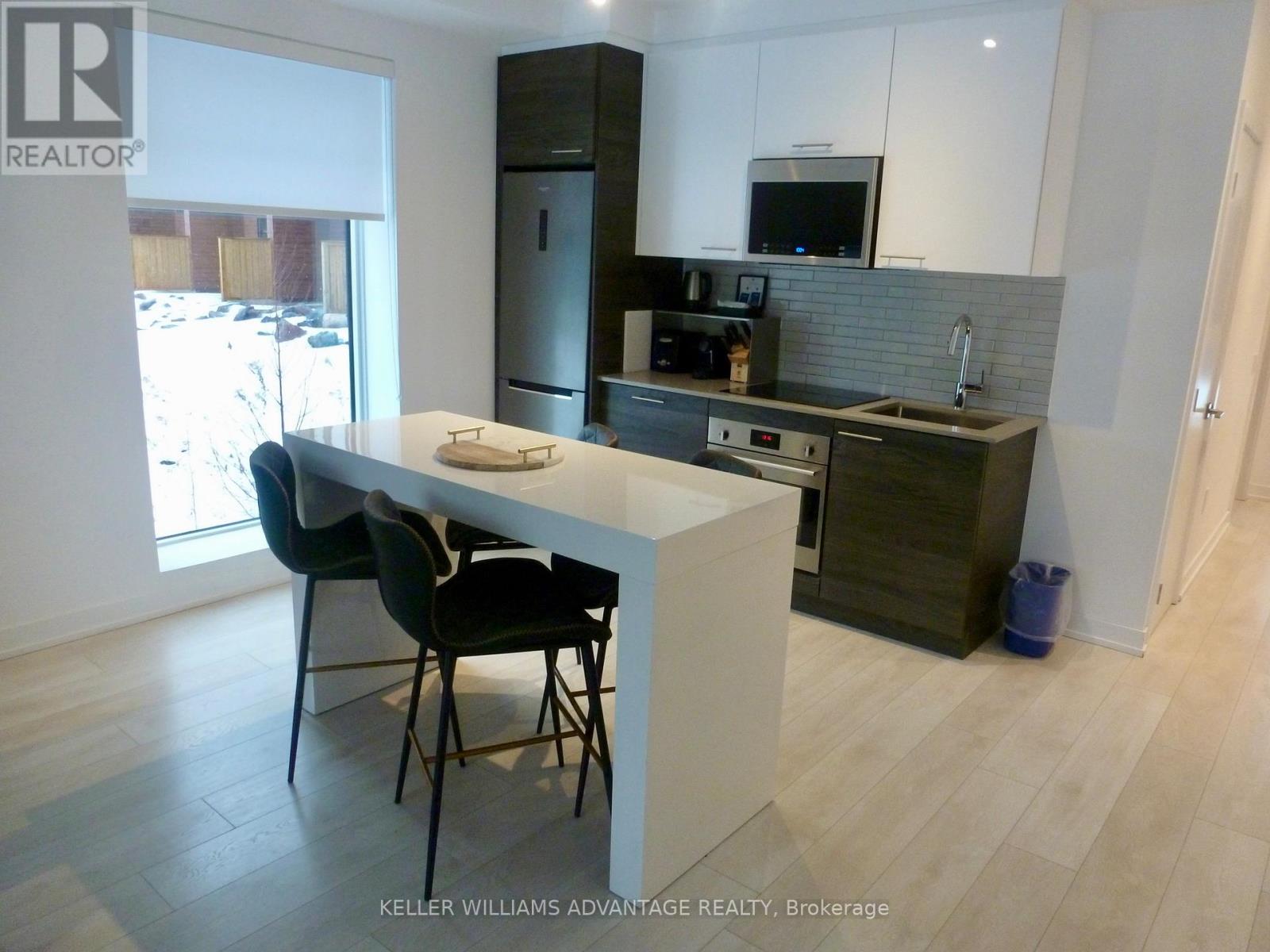 201 - 120 Carrick Trail, Gravenhurst (Muskoka (S)), Ontario  P1P 0B6 - Photo 8 - X12879476