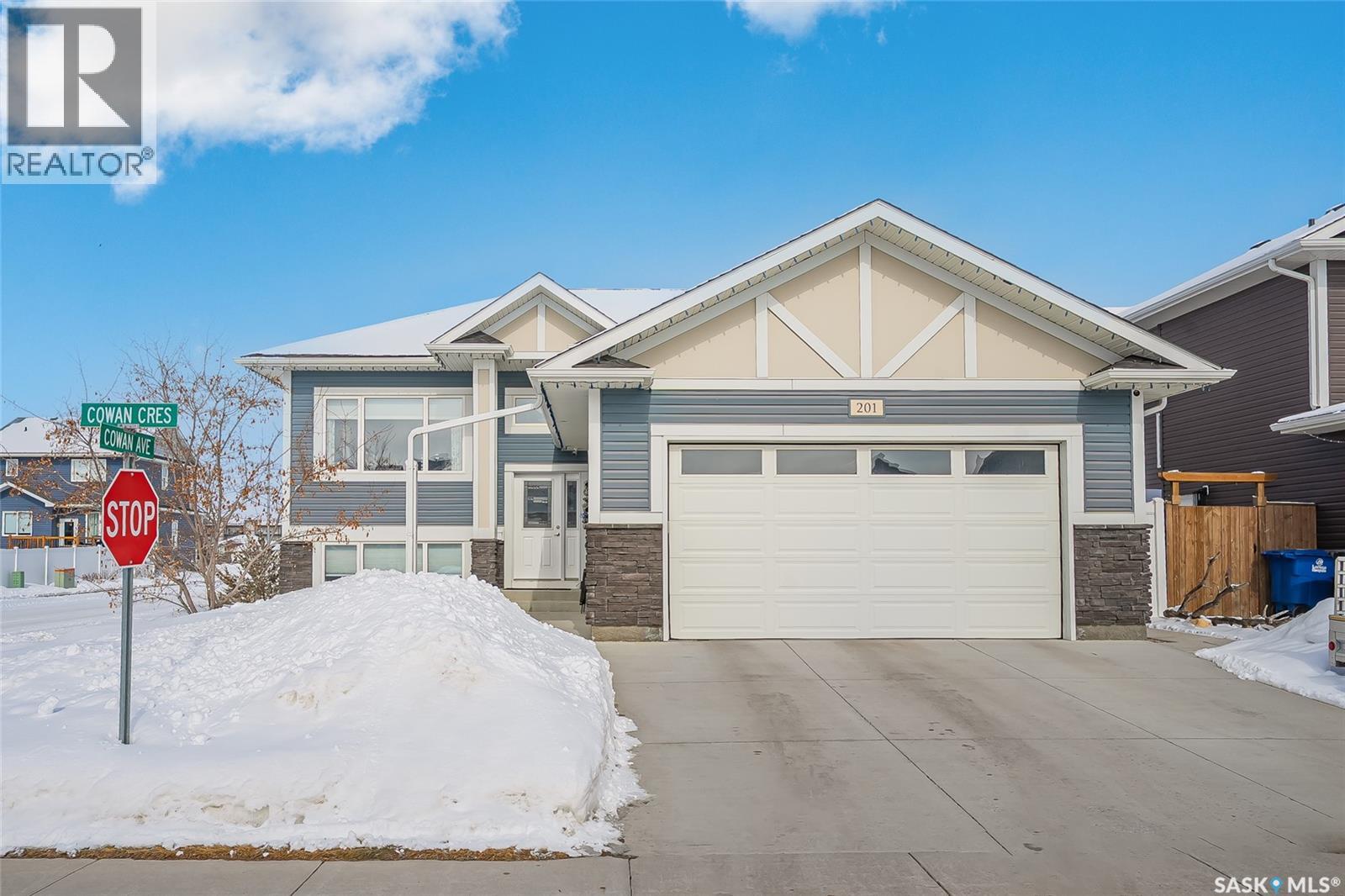 201 Cowan CRESCENT, Martensville, Saskatchewan