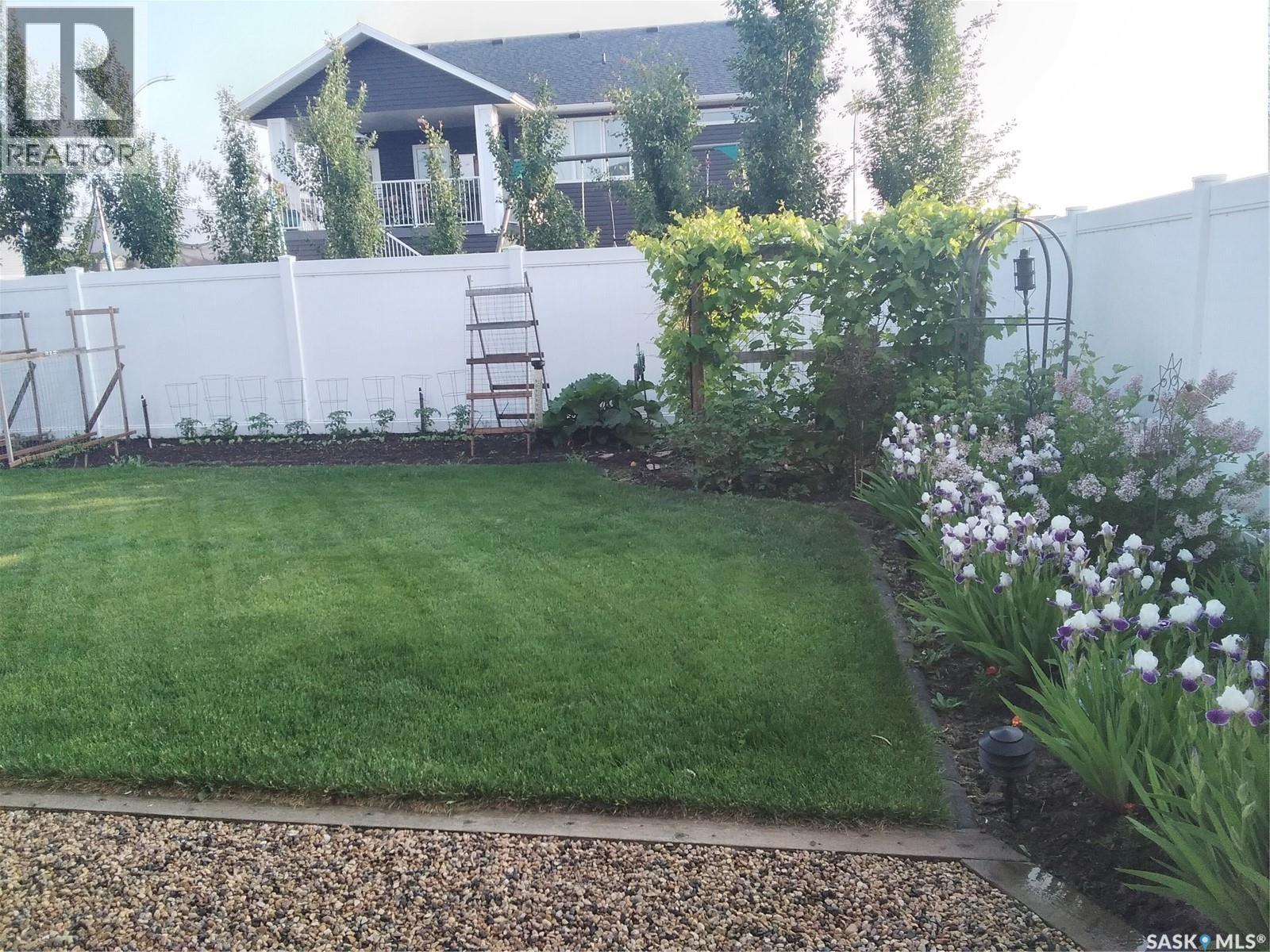 201 Cowan Crescent, Martensville, Saskatchewan  S0K 2T1 - Photo 41 - SK030198