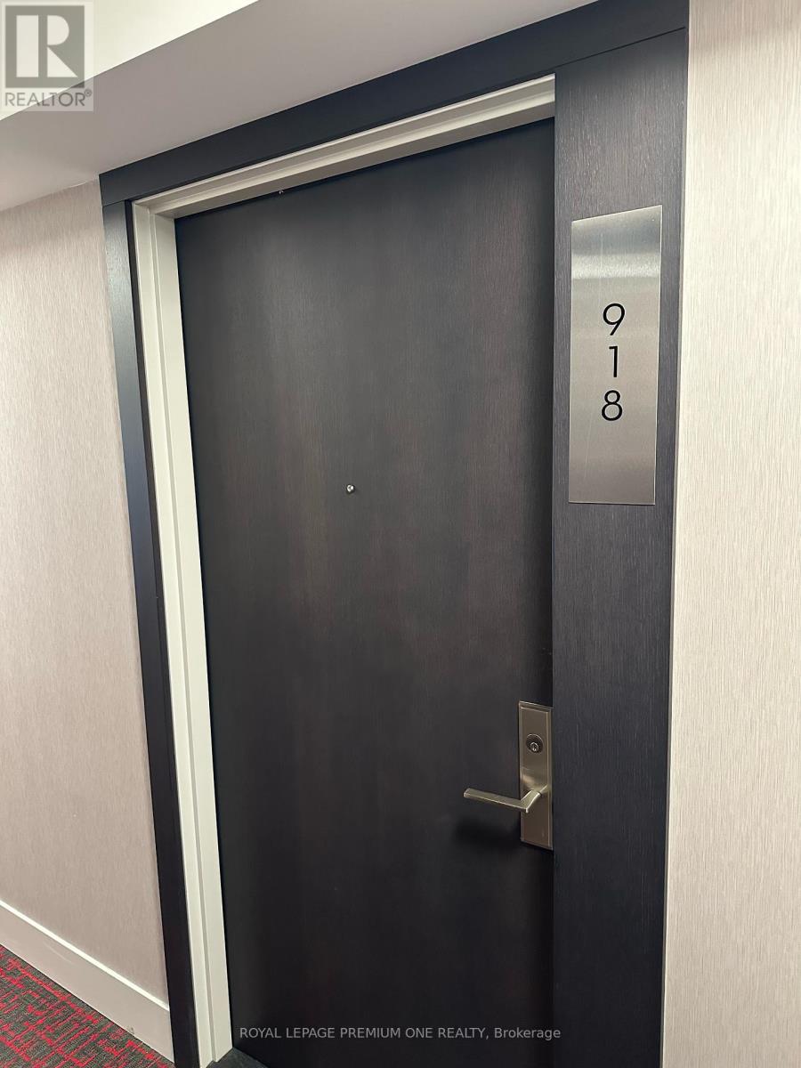 918 - 38 Monte Kwinter Court, Toronto (Clanton Park), Ontario  M3H 0E2 - Photo 3 - C12876704