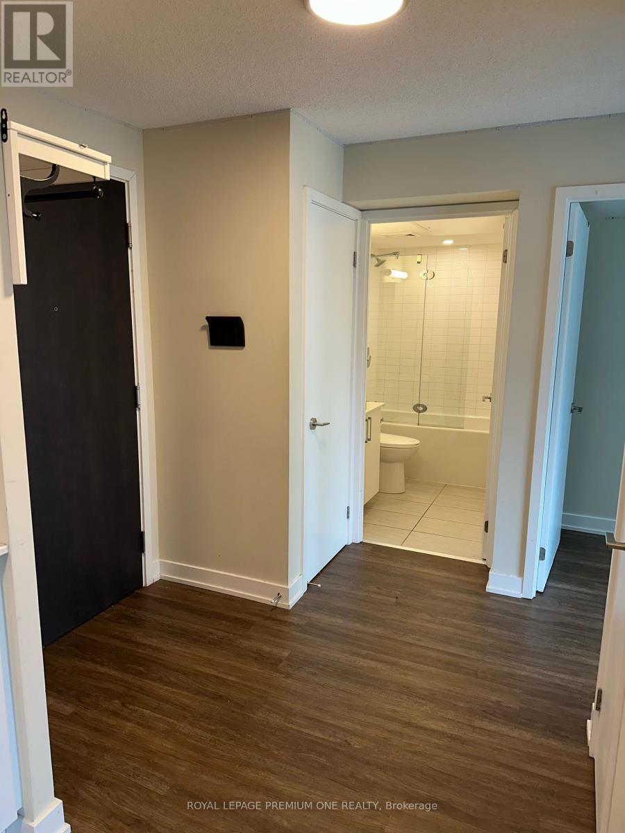 918 - 38 Monte Kwinter Court, Toronto (Clanton Park), Ontario  M3H 0E2 - Photo 5 - C12876704