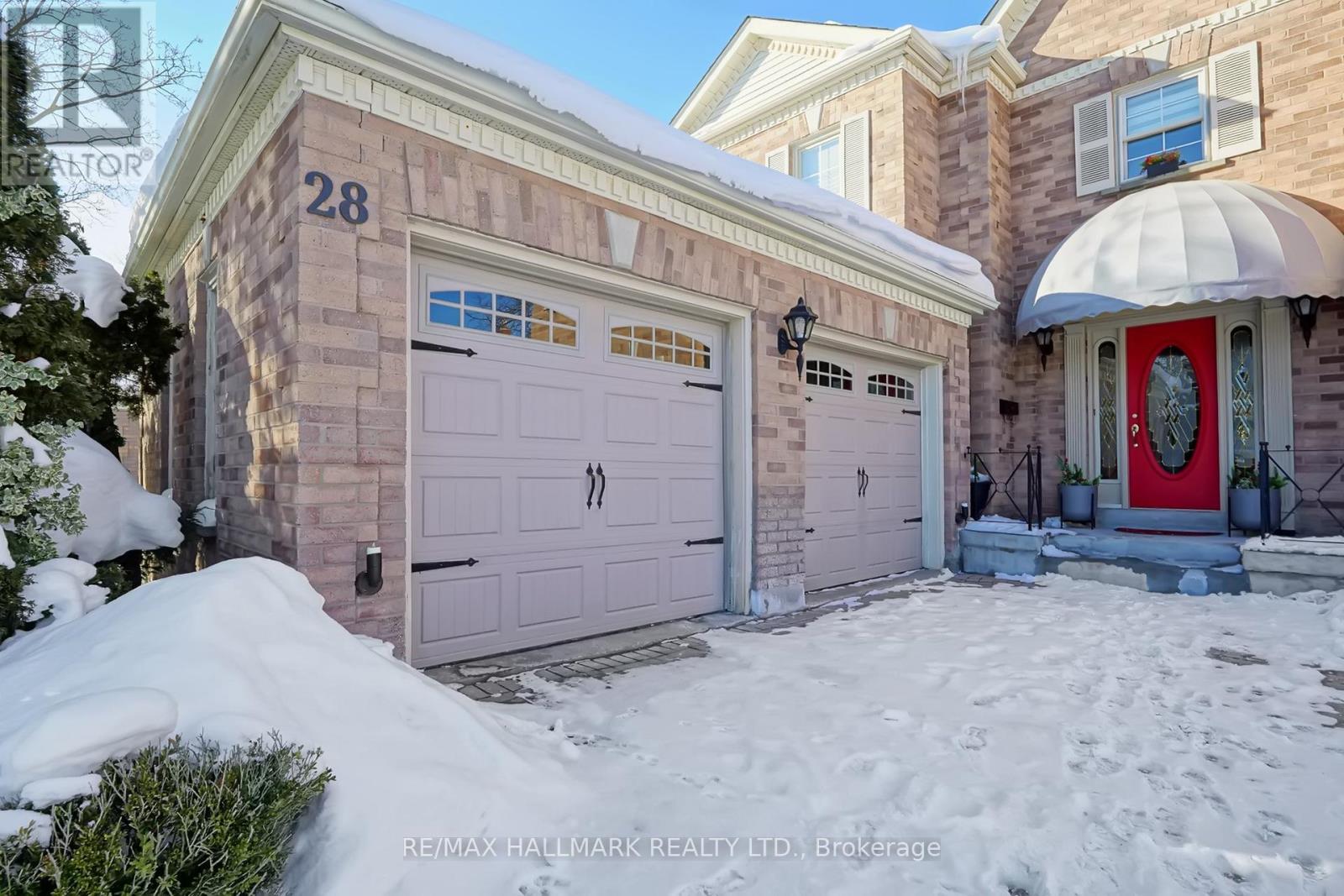 28 White Lodge Crescent, Richmond Hill (Mill Pond), Ontario  L4C 9A1 - Photo 2 - N12773720