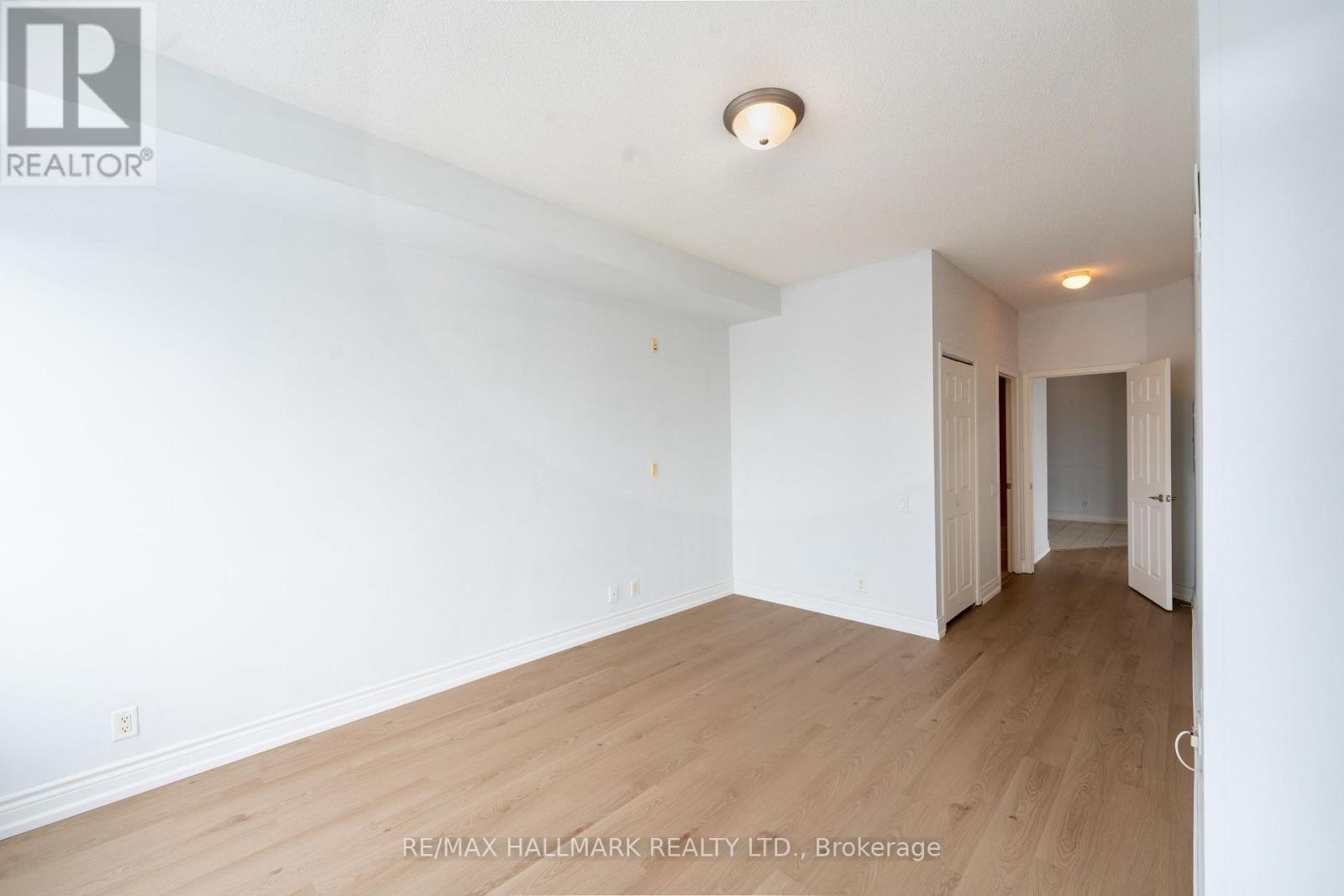 304 - 11121 Yonge Street, Richmond Hill (Devonsleigh), Ontario  L4C 0S7 - Photo 18 - N12813446