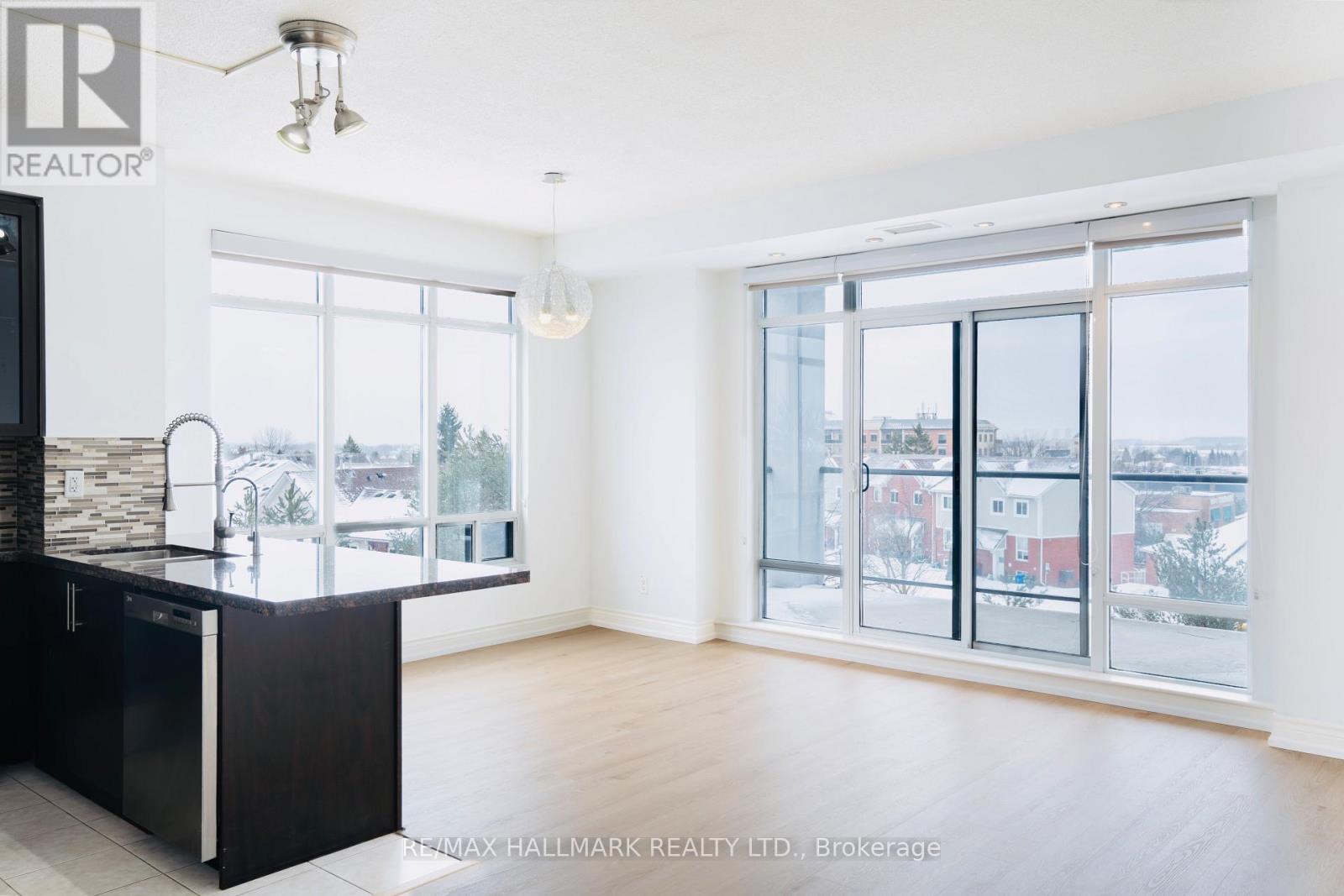 304 - 11121 Yonge Street, Richmond Hill (Devonsleigh), Ontario  L4C 0S7 - Photo 13 - N12813446