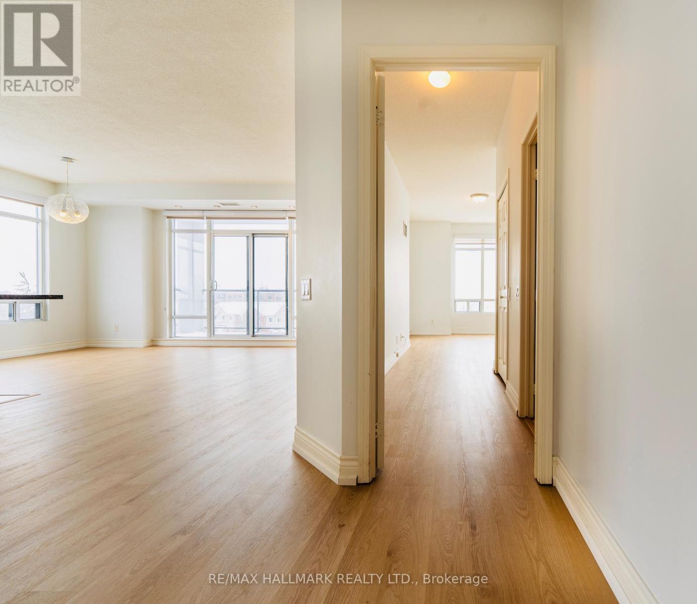 304 - 11121 Yonge Street, Richmond Hill (Devonsleigh), Ontario  L4C 0S7 - Photo 15 - N12813446