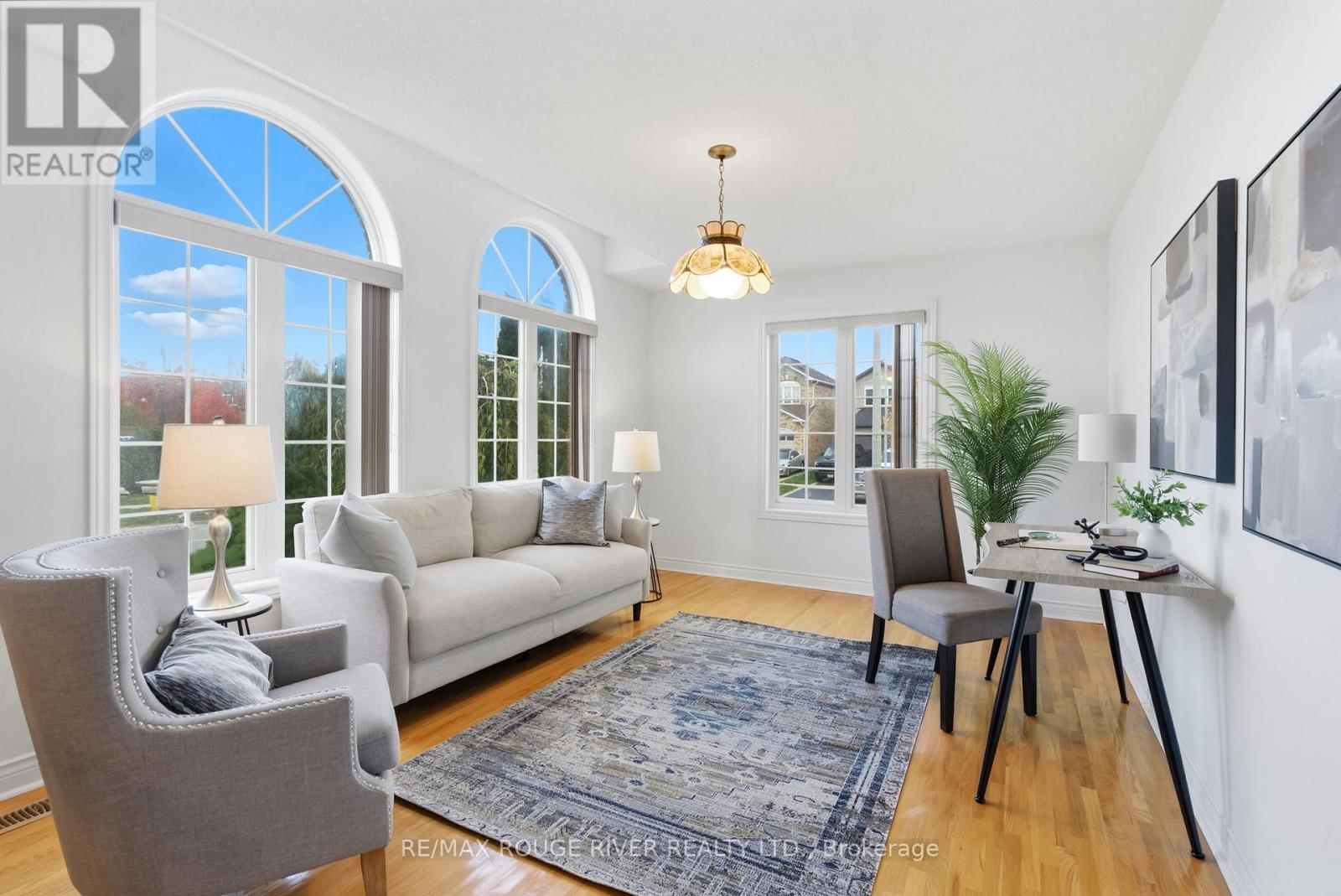 36 Tormina Boulevard, Whitby, Ontario  L1R 3B4 - Photo 4 - E12879554