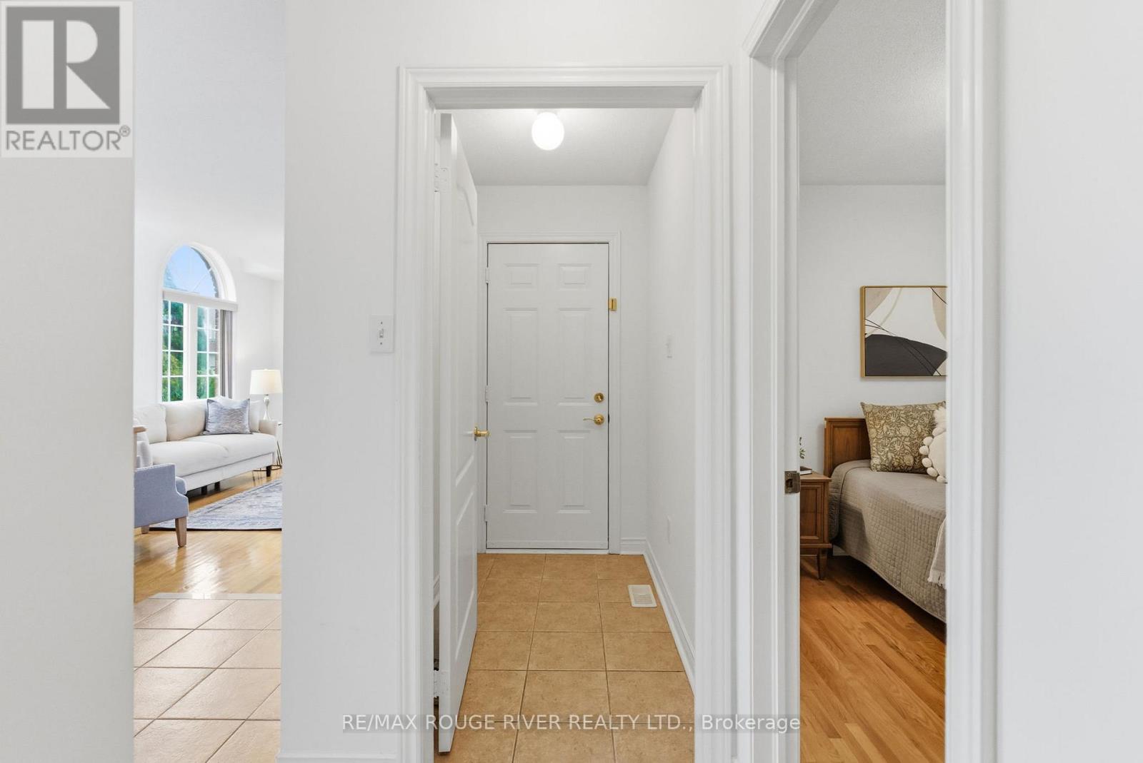 36 Tormina Boulevard, Whitby, Ontario  L1R 3B4 - Photo 9 - E12879554