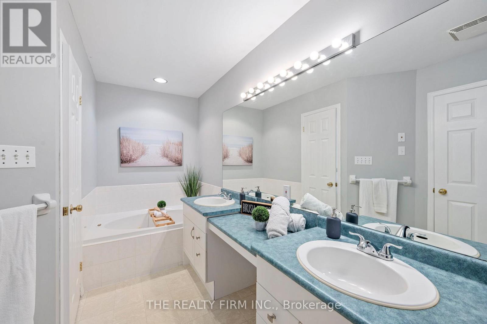 5 - 30 Grand Avenue, London South, Ontario  N6C 1K8 - Photo 18 - X12879514