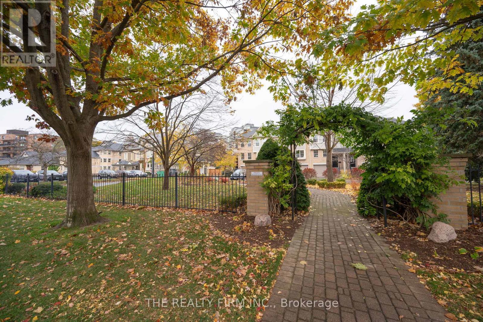 5 - 30 Grand Avenue, London South, Ontario  N6C 1K8 - Photo 27 - X12879514