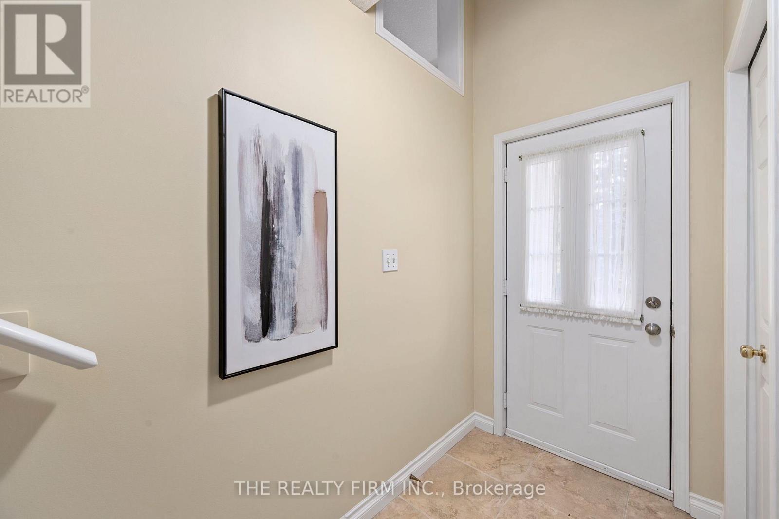 5 - 30 Grand Avenue, London South, Ontario  N6C 1K8 - Photo 3 - X12879514