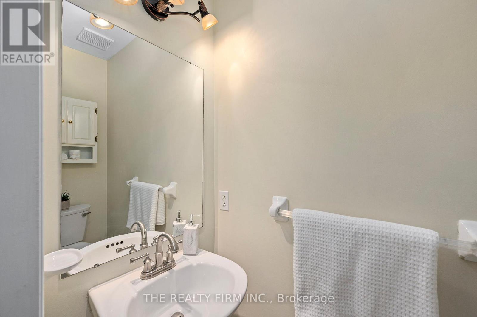 5 - 30 Grand Avenue, London South, Ontario  N6C 1K8 - Photo 9 - X12879514