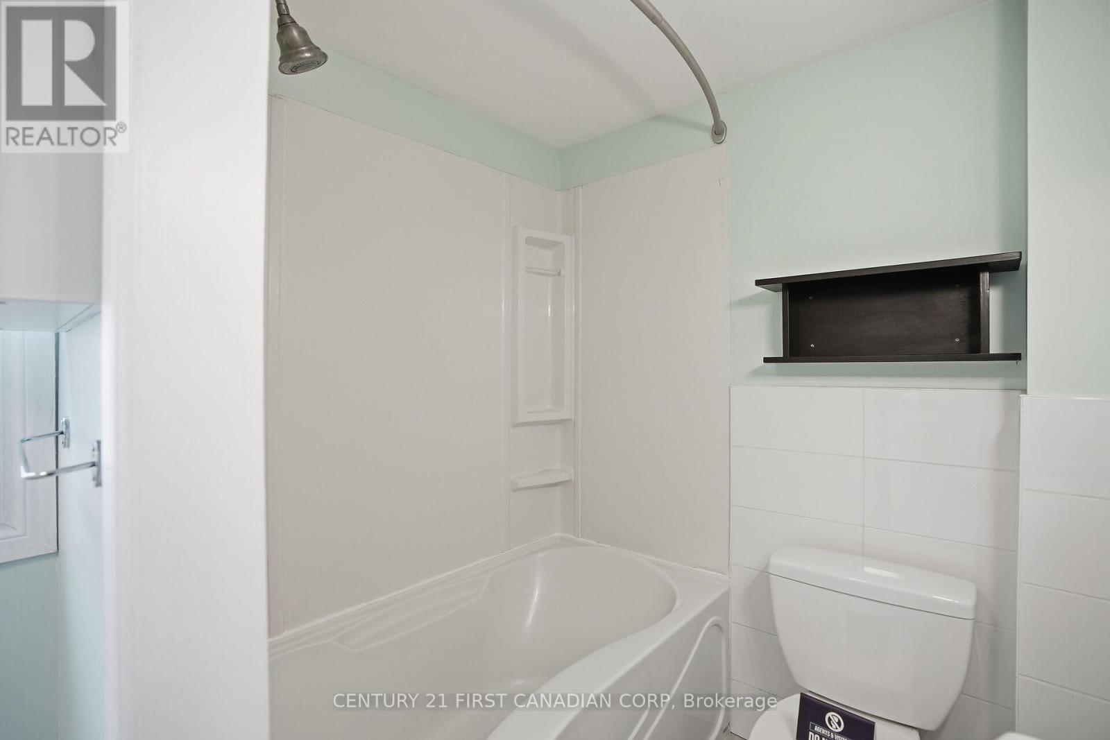 228 South Street, London East, Ontario  N6B 1B4 - Photo 28 - X12879638