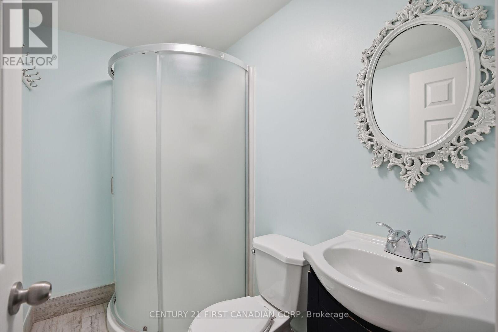 228 South Street, London East, Ontario  N6B 1B4 - Photo 37 - X12879638