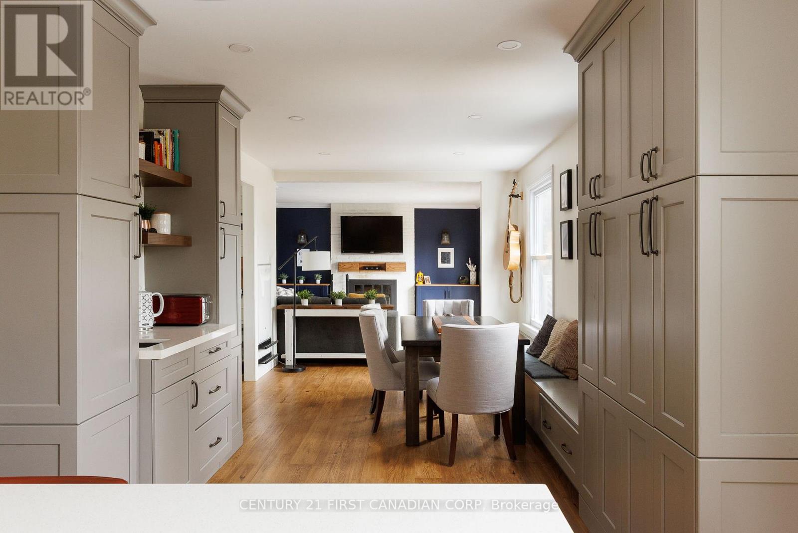 737 Village Green Avenue, London South, Ontario  N6K 1H3 - Photo 10 - X12879718