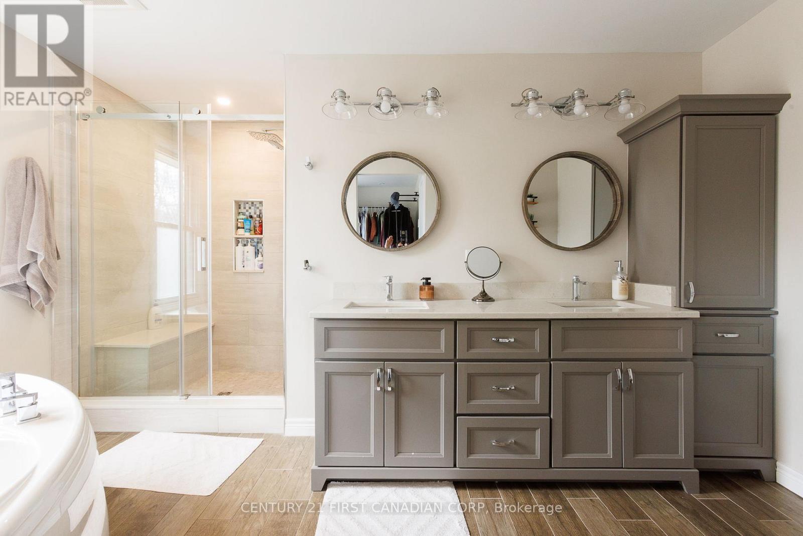 737 Village Green Avenue, London South, Ontario  N6K 1H3 - Photo 23 - X12879718