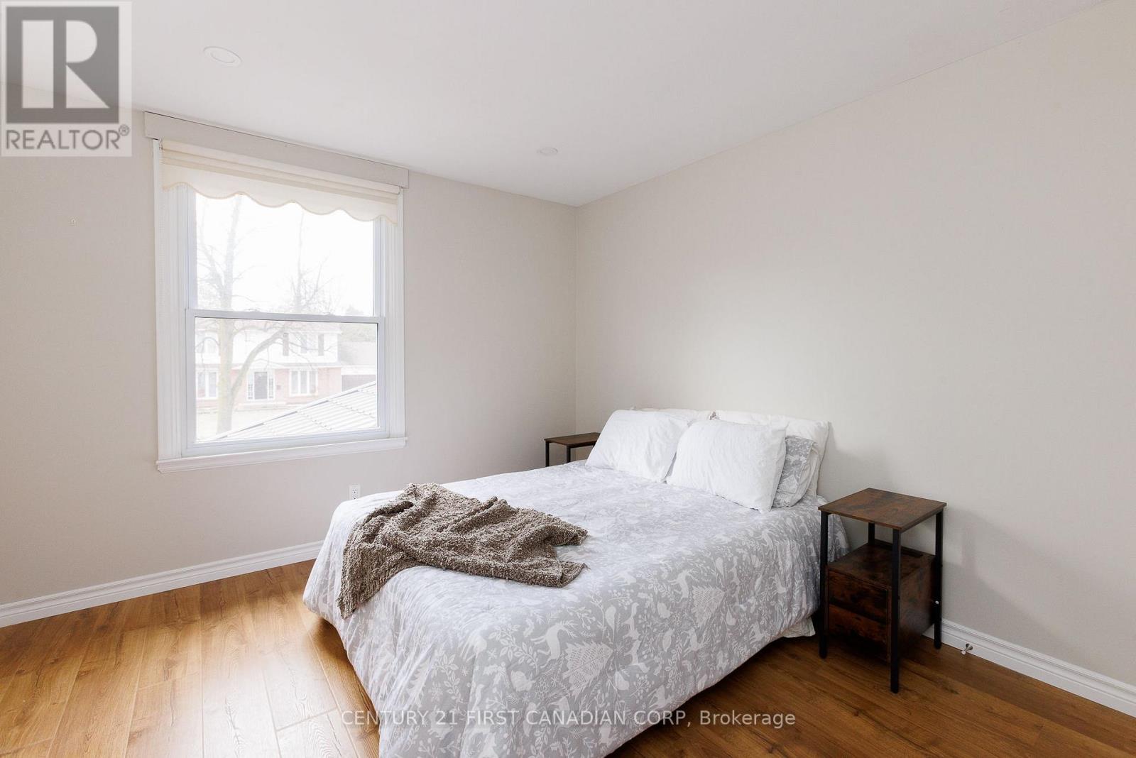 737 Village Green Avenue, London South, Ontario  N6K 1H3 - Photo 25 - X12879718