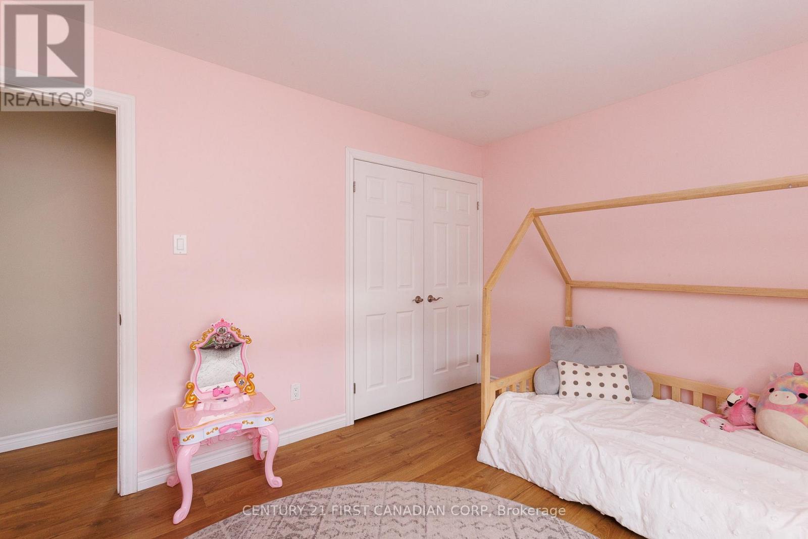 737 Village Green Avenue, London South, Ontario  N6K 1H3 - Photo 29 - X12879718