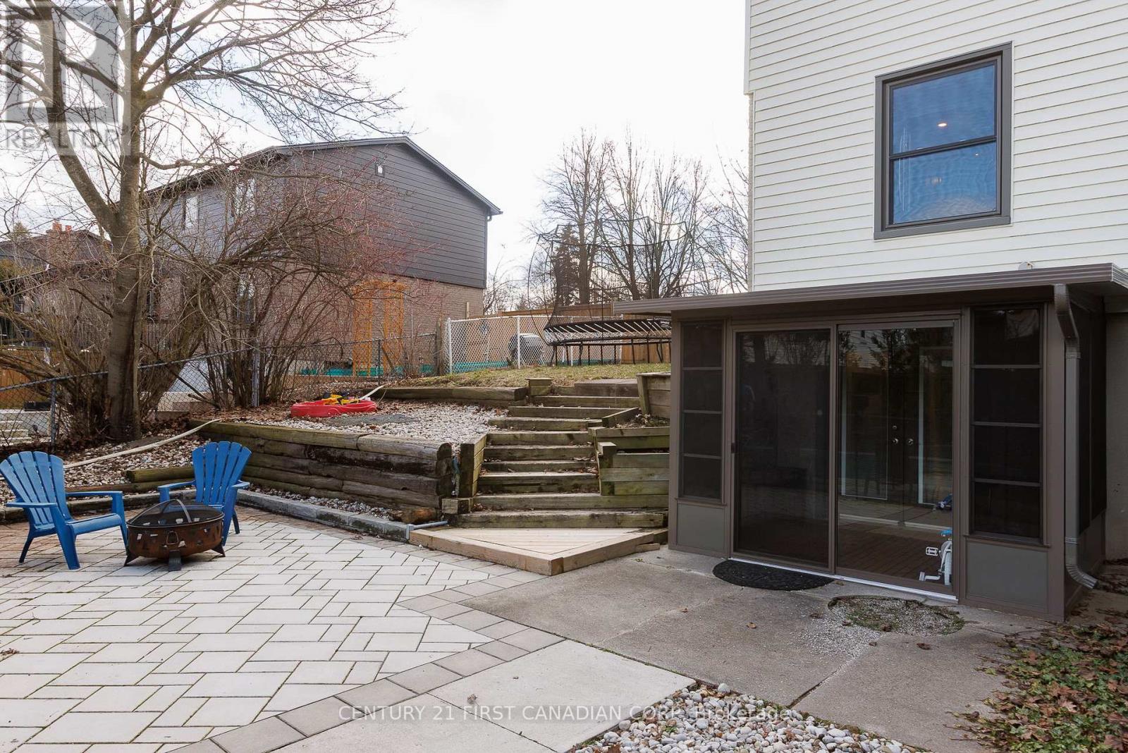 737 Village Green Avenue, London South, Ontario  N6K 1H3 - Photo 44 - X12879718