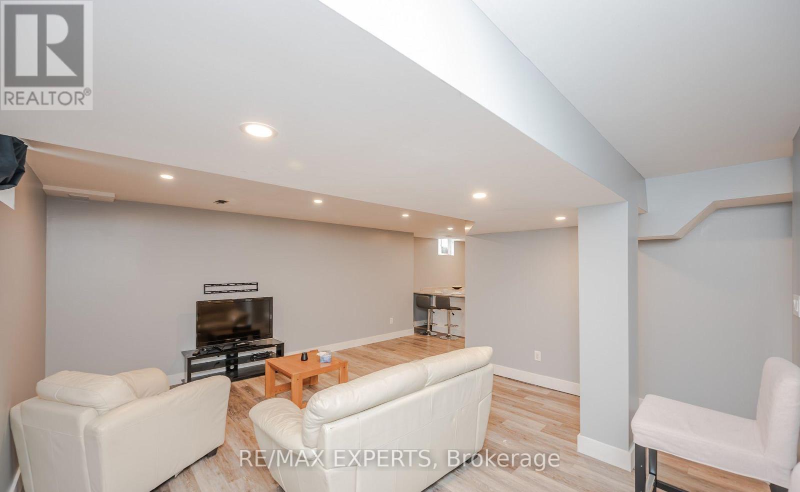 27 Mooney Trail, New Tecumseth (Alliston), Ontario  L9R 0J4 - Photo 4 - N12879482