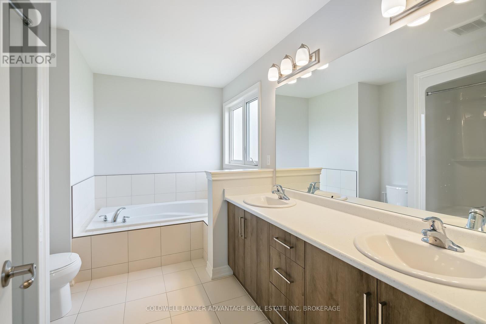 3645 Allen Trail, Fort Erie, Ontario  L0S 1N0 - Photo 36 - X12879528