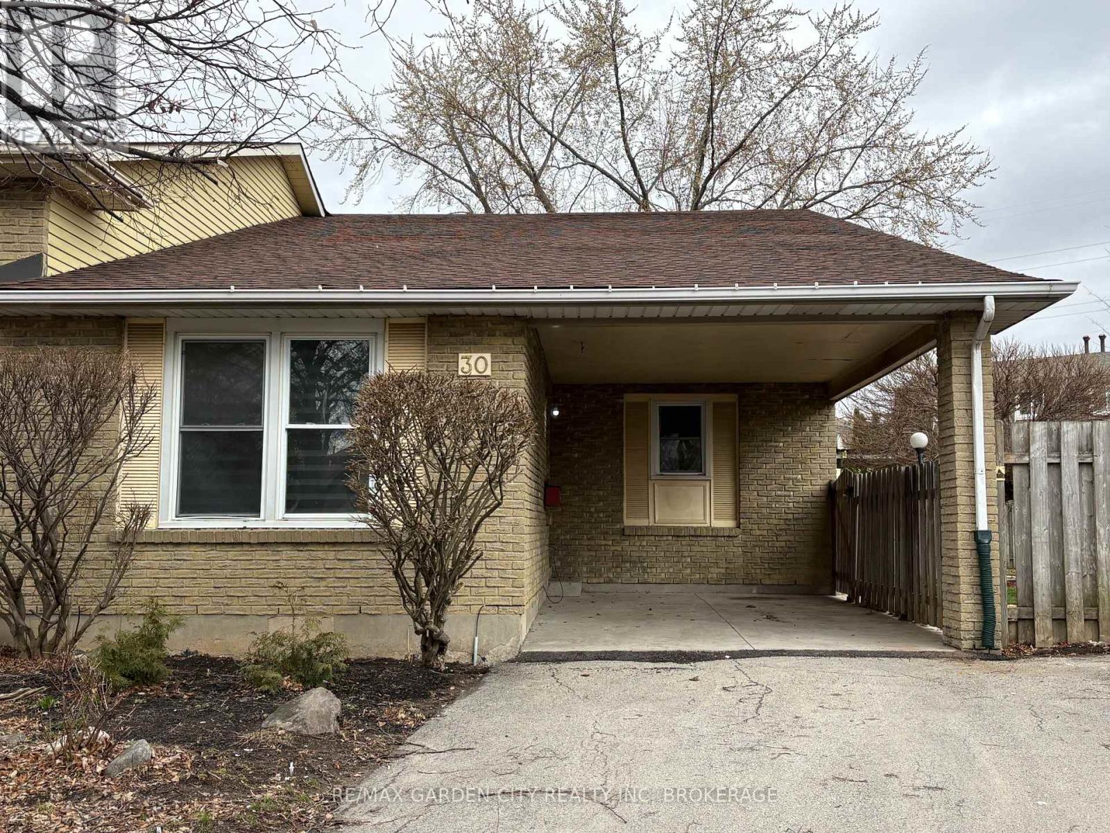 30 DEBORAH COURT, st. catharines (secord woods), Ontario