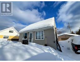 16 Wenonah DR, Manitouwadge, Ontario