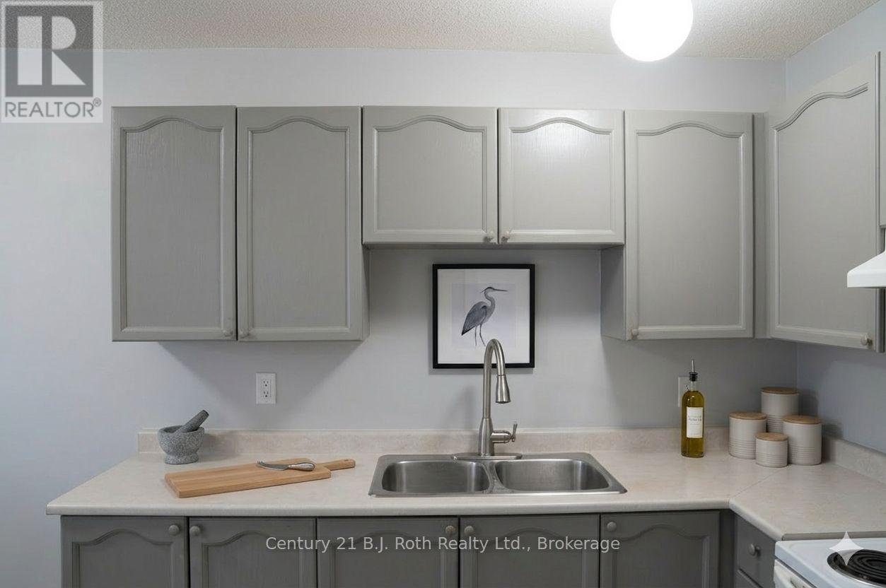 2 - 219 Oxford Street, Orillia, Ontario  L3V 1H6 - Photo 5 - S12879726