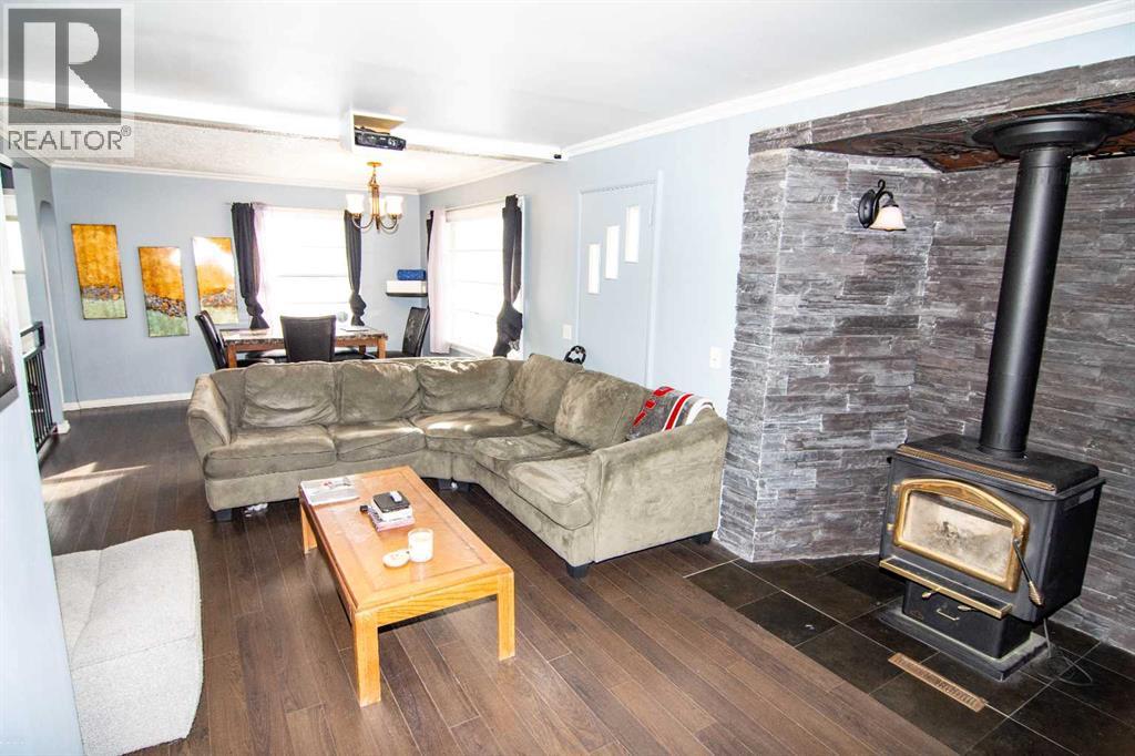 318 4 Avenue Se, Three Hills, Alberta  T0M 2A0 - Photo 17 - A2292467