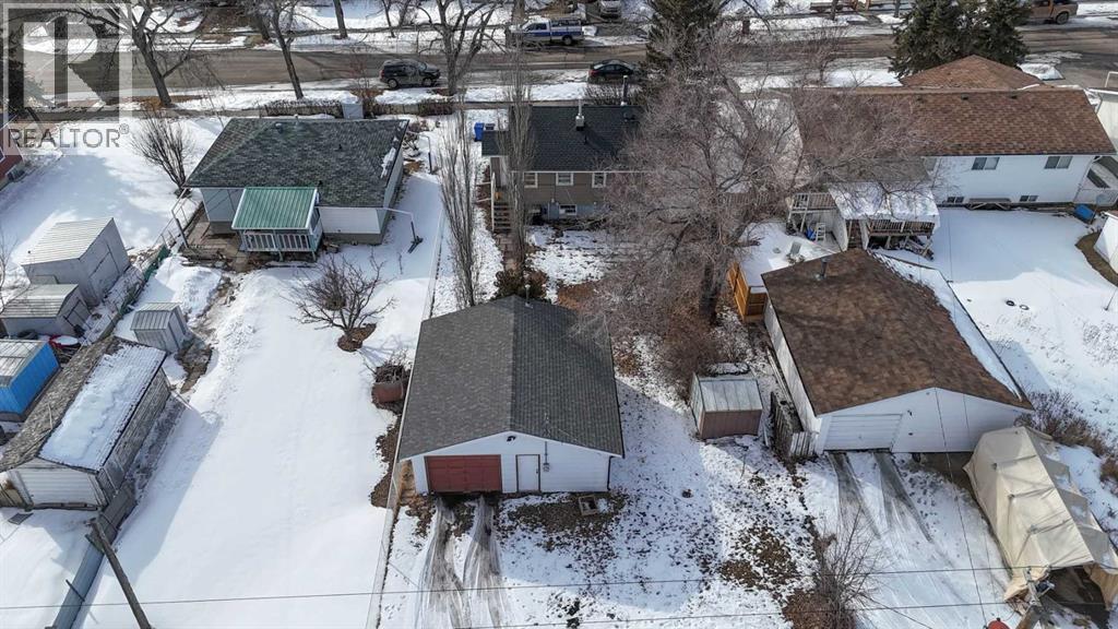 318 4 Avenue Se, Three Hills, Alberta  T0M 2A0 - Photo 3 - A2292467