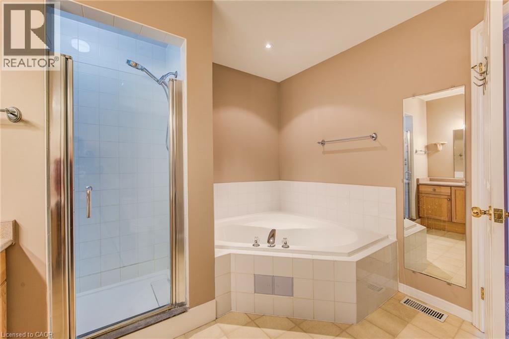 36 Norman Street, Waterloo, Ontario  N2L 6L5 - Photo 32 - 40811284