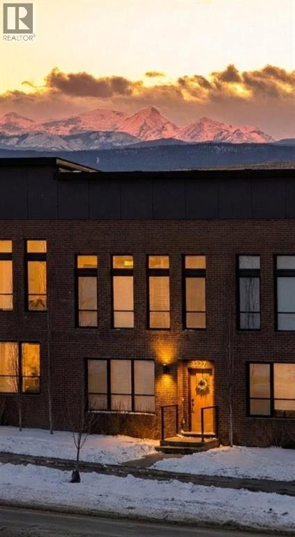 2327 77 Street Sw, Calgary, Alberta  T3H 6E1 - Photo 1 - A2284987